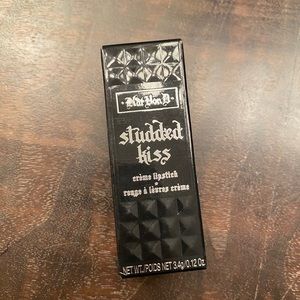 KAT VON D brown lipstick